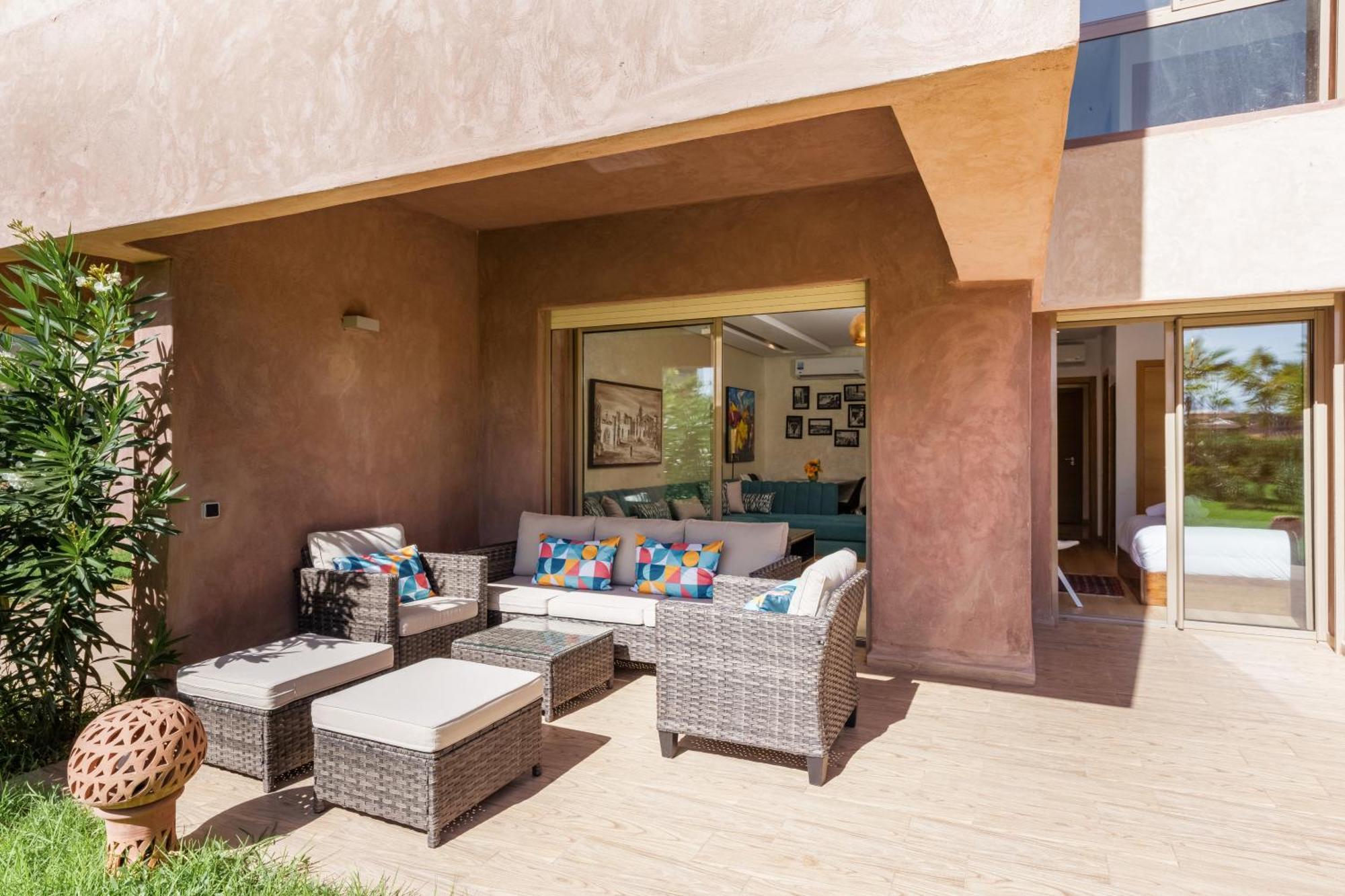 Confort Front Pool-garden Apartment *